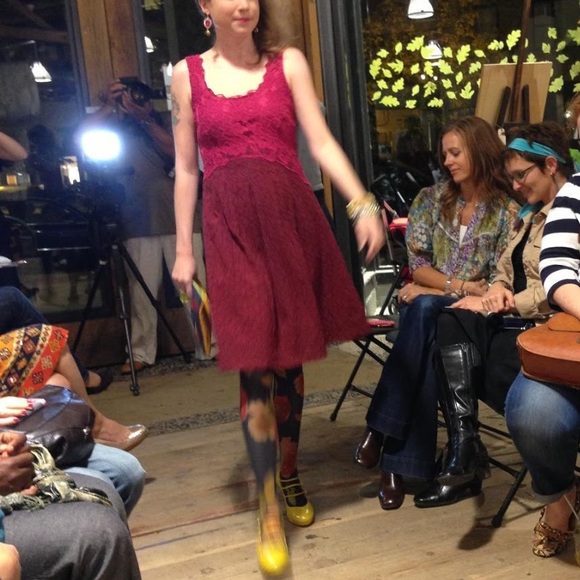 Anthro Moulinette Soeurs Two Toned Red & Hot Pink Lace Slip Dress - Picture 5 of 7